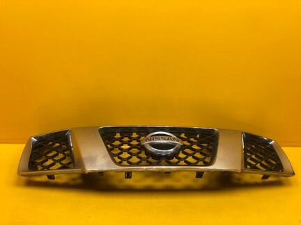 Решетка радиатора Nissan Navara D40 2004-2015