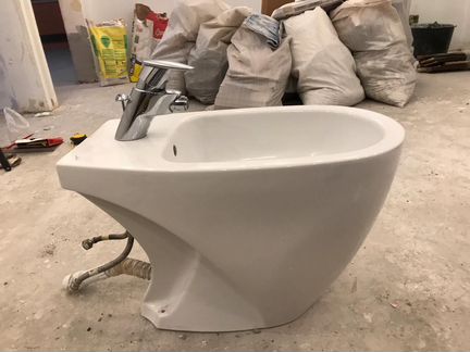 Биде со смесителем Grohe