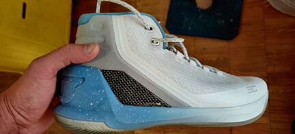 Кроссовки Under Armor Curry 3