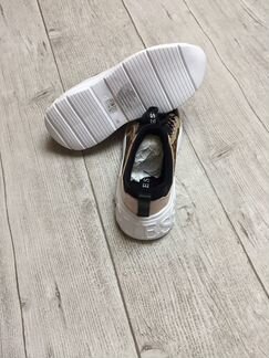 Кроссовки Guess Новые Оригинал