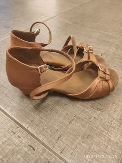 Продам туфли для бальных танцев (р.33)