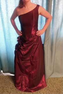 Вечернее платье