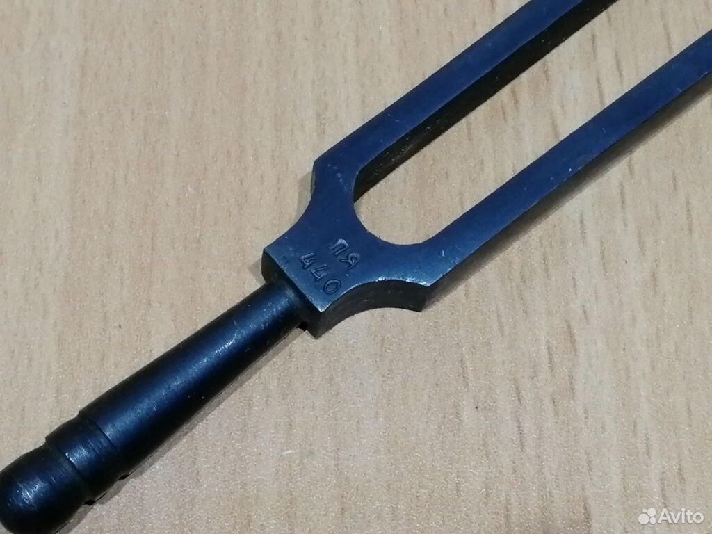 камертон настроенный на ноту ля