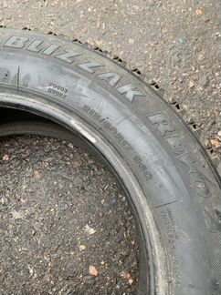 215/60R17 Bridgestone Blizzak Revo 2