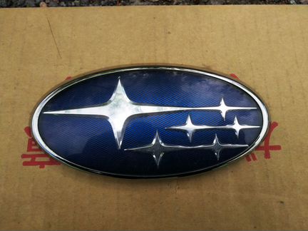 Эмблема решётка радиатор Subaru Legacy Outback B15