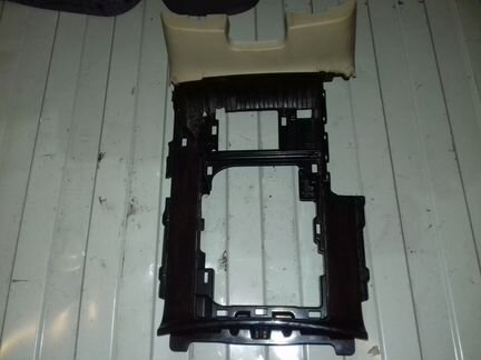 Накладка центральной консоли Lexus LX 570