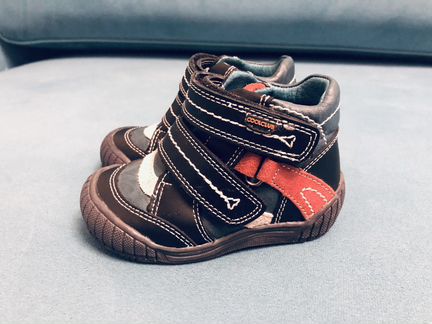 Новые демисезонные ботинки 20