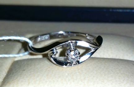 Кольцо золотое с бриллиантом (Россия)