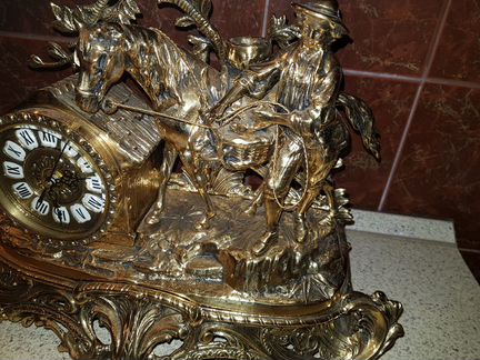 Часы каминные,бронзовые.Испания