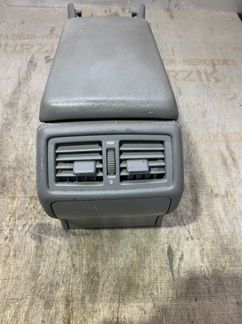 Подлокотник Mercedes E-Class W210 111.957 2.0L