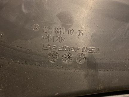 Водосток капота Мерседес GL 164