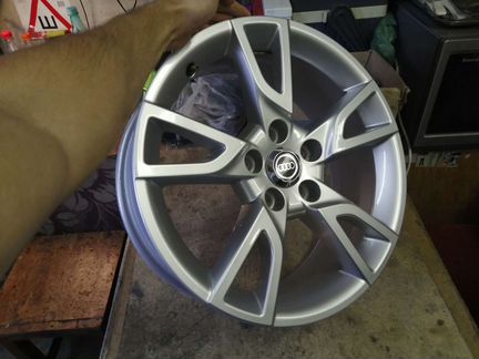 Диски 5x112 R17 6.5J Et33 Audi (Q3 8U)