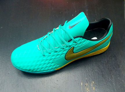 Шиповки Nike Tiempo (новые)