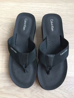 Сланцы Calvin Klein новые