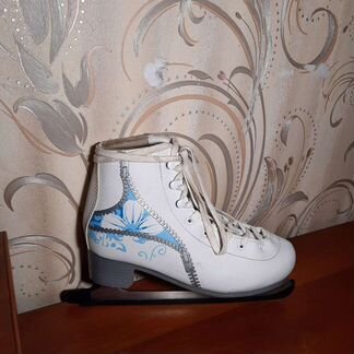 Коньки фигурные женские