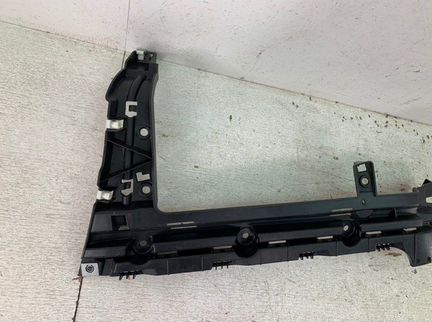 Кронштейн бампера задний правый Land Rover Range