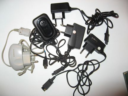 Зарядки для мобильных телефонов