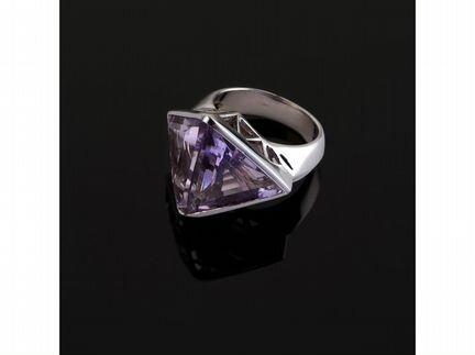 Кольцо из серебра с аметистом
