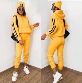 Спортивный костюм