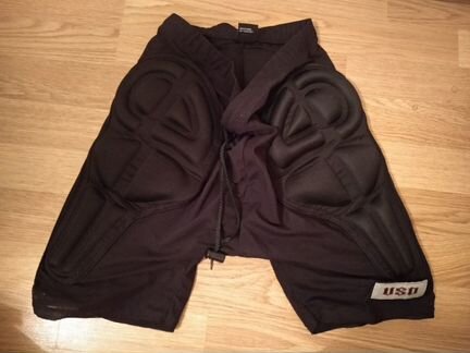 Защита для сноуборда шорты