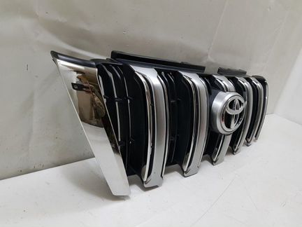 Решетка радиатора Toyota Land Cruiser Prado 150