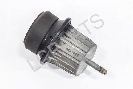 Опора двигателя леваяправая Toyota Mark 10