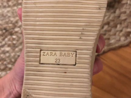 Ботинки zara с натуральным мехом