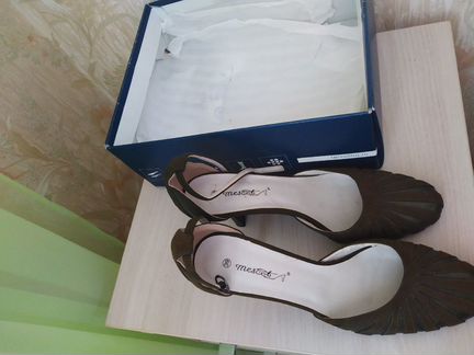 Новые босоножки