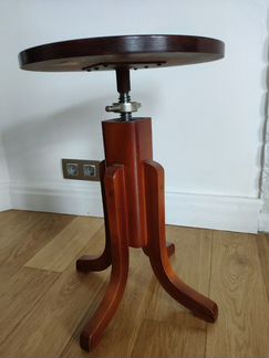 Стул для пианино