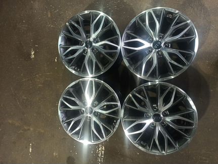 Диски бу оригинал R17 на Kia