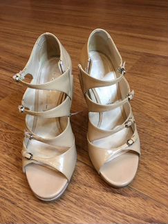 Бежевые босоножки Casadei