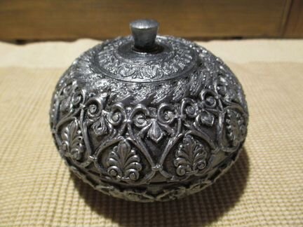 Шкатулка для украшений из дерева