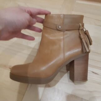 Ботинки из натуральной кожи Reserved размер 38