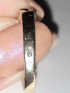 Золотое кольцо с бриллиантами эпл