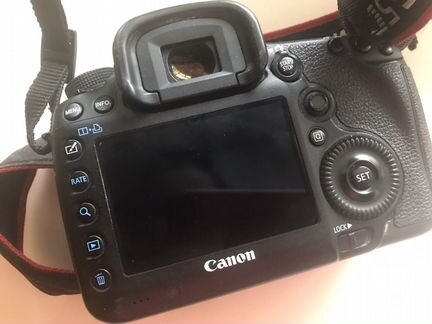 Зеркальный фотоаппарат Canon 5D Mark III