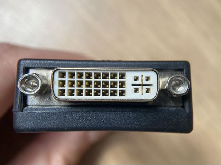 DisplayPort to DVI connector