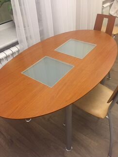 Стол со стульями