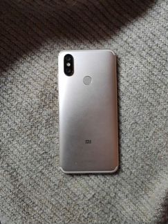 Xiaomi mi A2 (не включается, попал в воду)