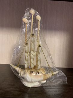 Парусник из ракушек