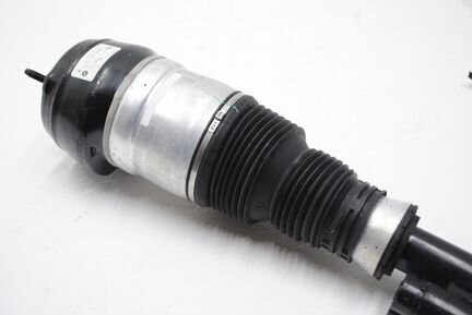 Амортизатор передний правы Mercedes X166 GLS-Klass