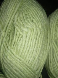 Пряжа ровница шерсть салатовая