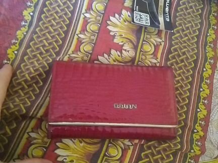 Кошелек коженый красный