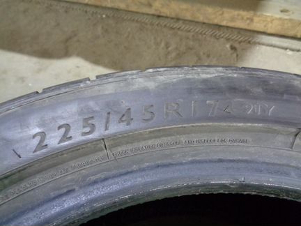 225 45 17 Dunlop SP SPort maxx RT Q86Q