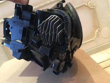 Фара на Mercedes-Benz GLE 350d