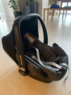 Детское автокресло от 0 Maxi Cosi