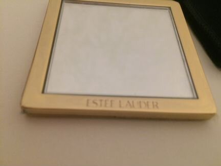 Зеркало Estee Lauder со стразами Сваровски