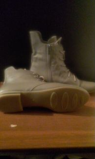 Женские ботинки