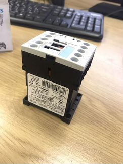 Контактор Siemens 3RT1015-1AB02