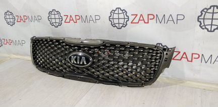 Решетка радиатора Kia Sorento UM