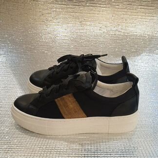 Кожаные кеды на утолщеной подошве 36 и 37